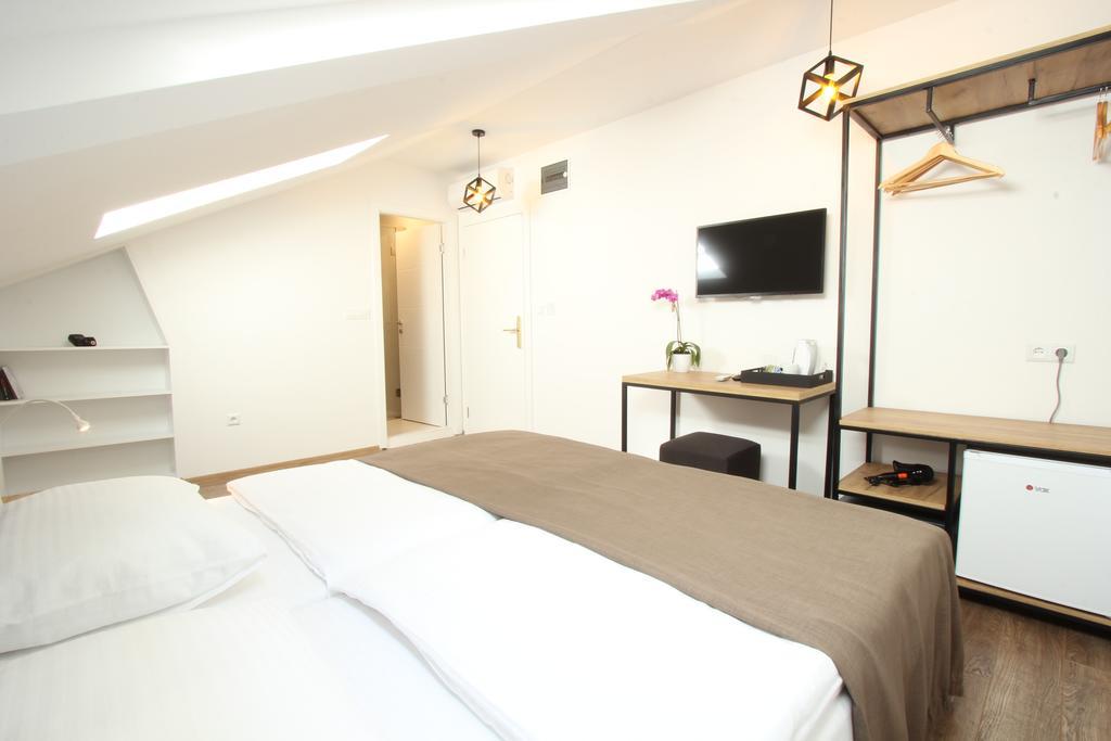 Riverside Hiša za goste 4*